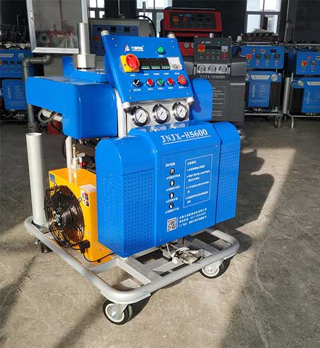 小型聚脲噴涂機(jī)(圖1) 快噴型H5600小型聚脲噴涂機(jī)